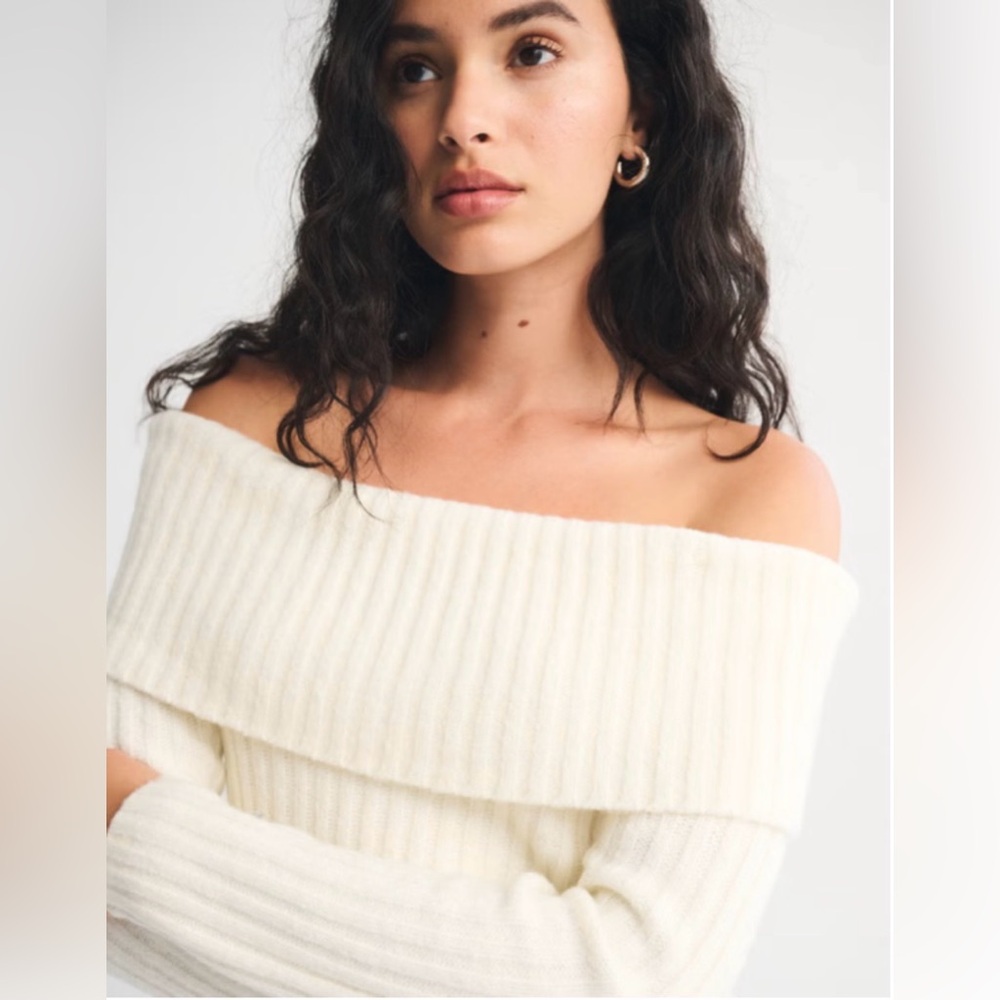 Abercrombie & Fitch Cream Off-Shoulder Sweater